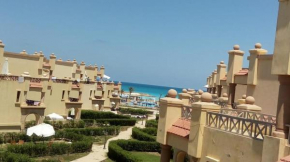 شاليه يري البحر لازوردي باي